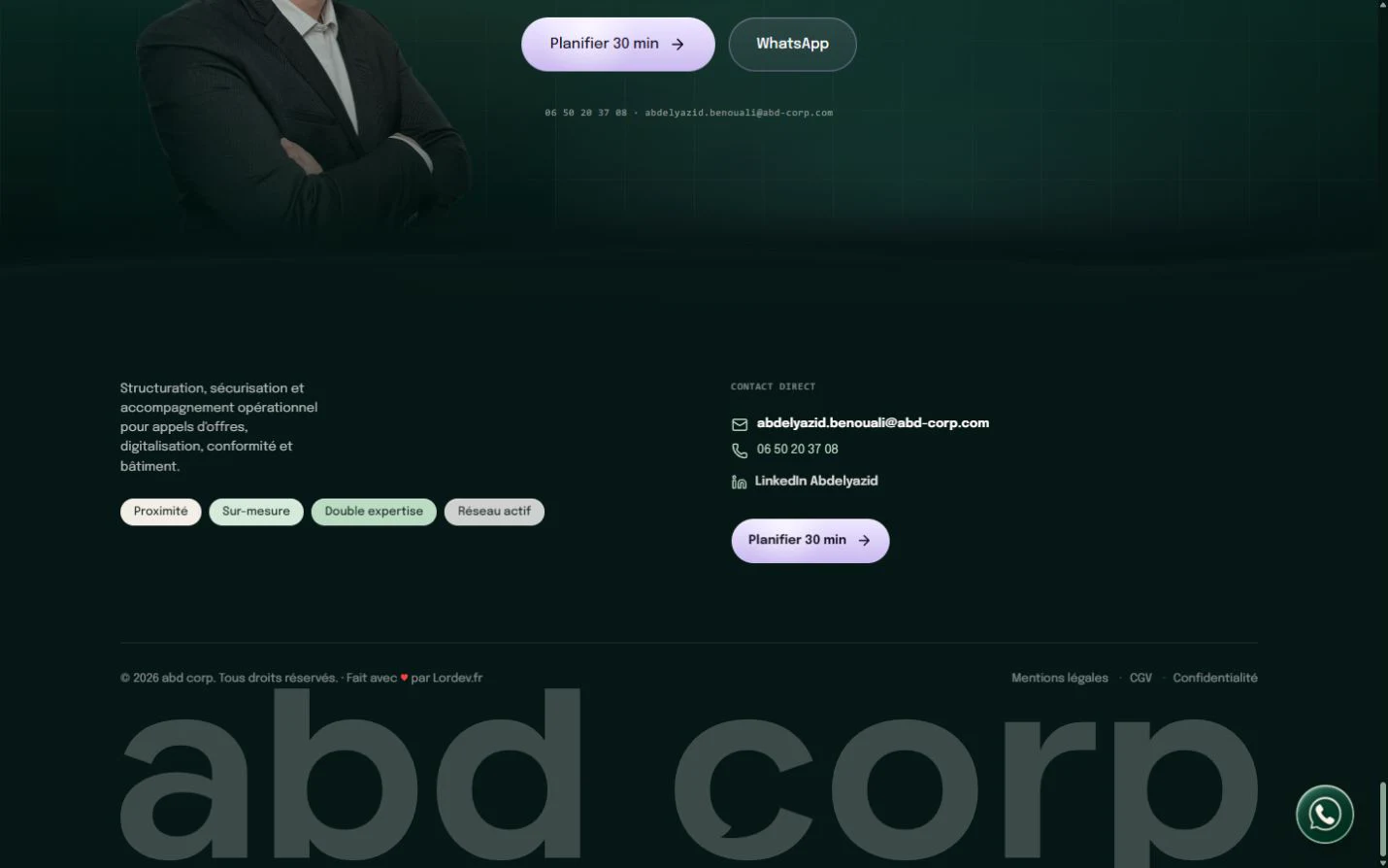 Les coordonnées et la navigation en pied de page ABD Corp.
